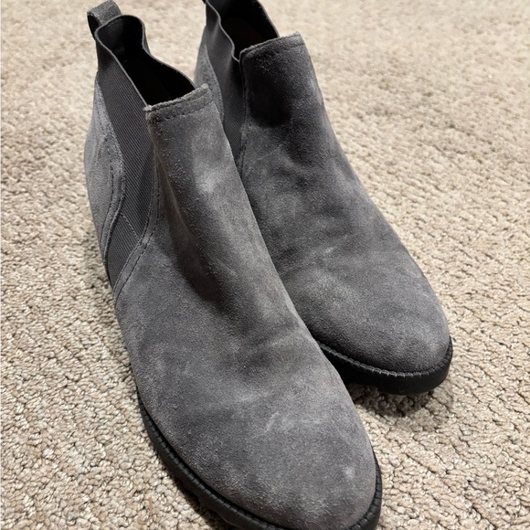 Naturalizer Darena real suede wedge booties in almost perfect condition! - Picture 5 of 6